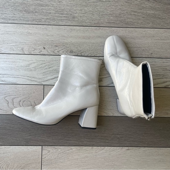 Zara Shoes - Zara Elegant Cream Ankle Boots
